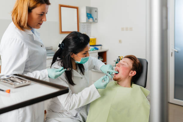 Best Emergency Tooth Extraction in Middleburg Heights, OH